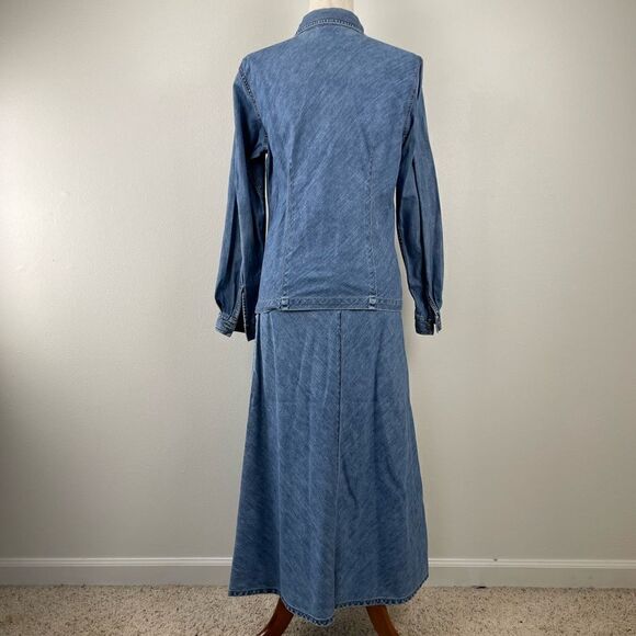 Liz Claiborne LizWear Denim Button Down Shirt and Matching Skirt Size 6 EUC - Picture 6 of 8